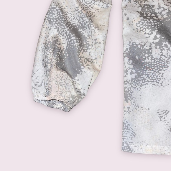 Juicy Couture Cold Shoulder Speckled V-Neck Balloon Sleeve Blouse Women’s Medium - Picture 5 of 8